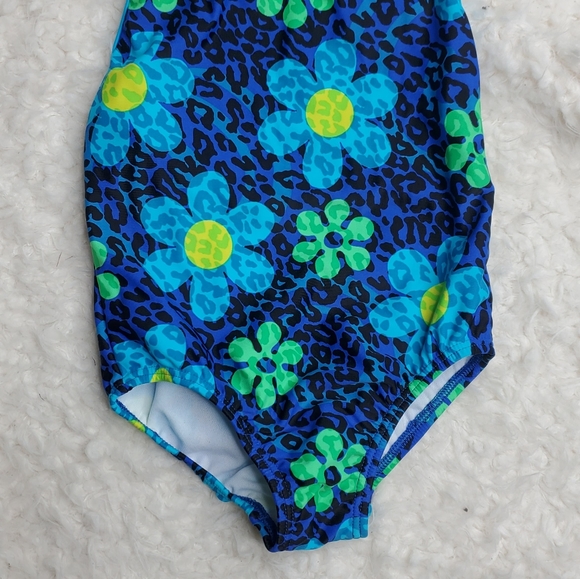 Bikini - Picture 3 of 4